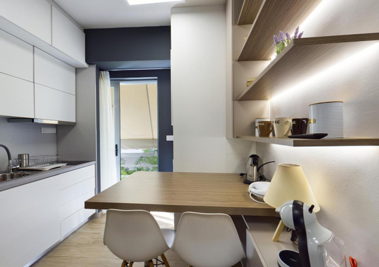 Feel Good Vibes - Apt Suite เอเธนส์ ภายนอก รูปภาพ