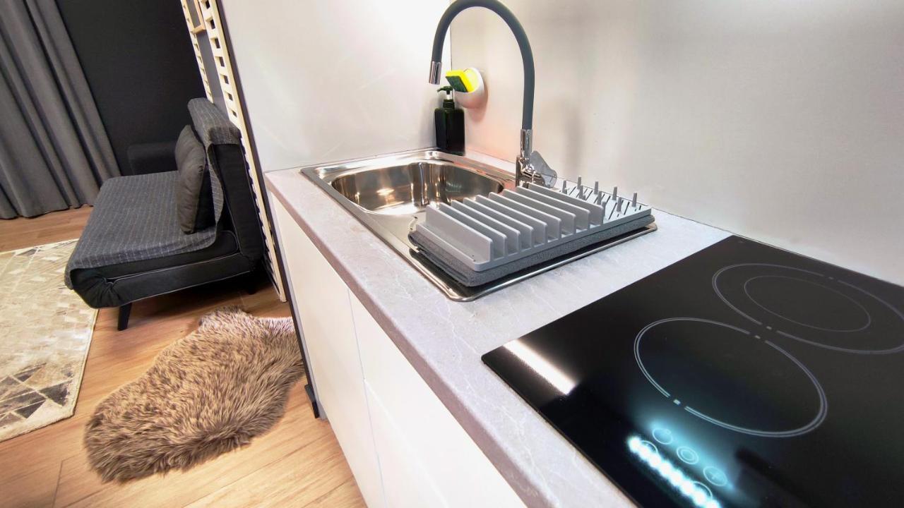 Feel Good Vibes - Apt Suite เอเธนส์ ภายนอก รูปภาพ